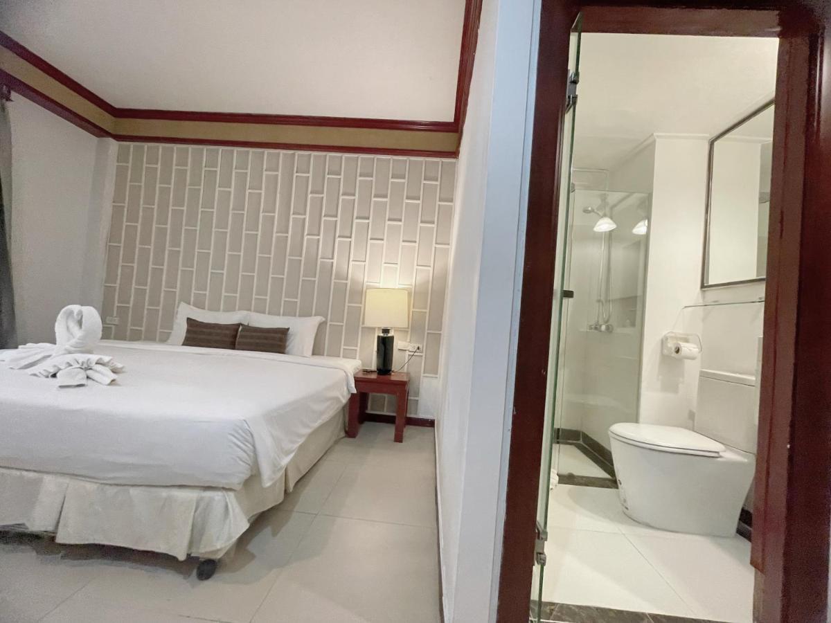 The Top Patong Resort. Luaran gambar