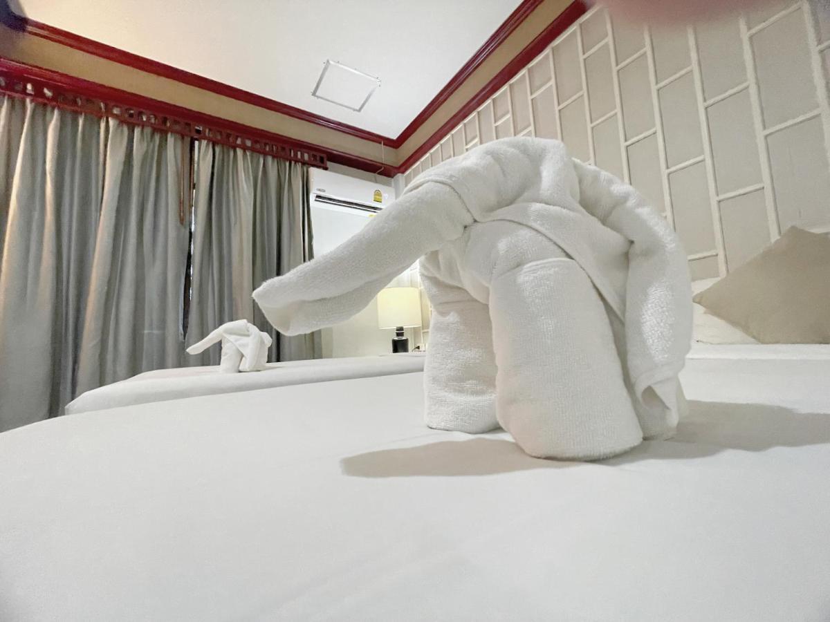 The Top Patong Resort. Luaran gambar