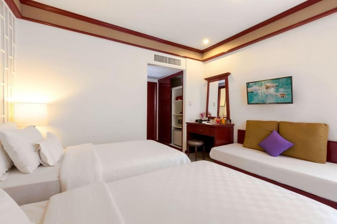 The Top Patong Resort. Luaran gambar